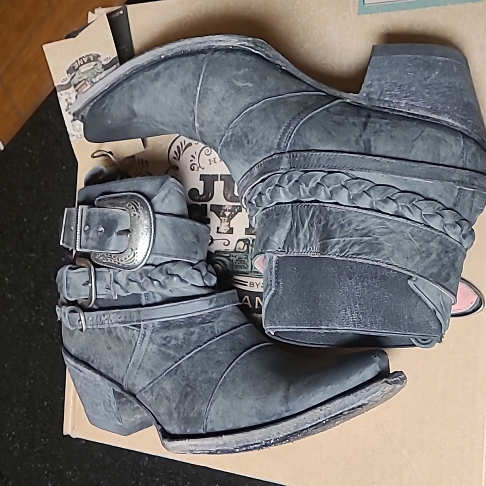 Junk Gypsy Boot - Picture 7 of 9